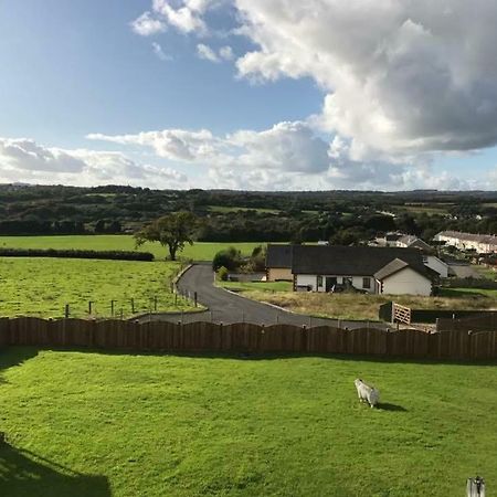 Valley View / Gwel Y Cwm Villa Ammanford Buitenkant foto